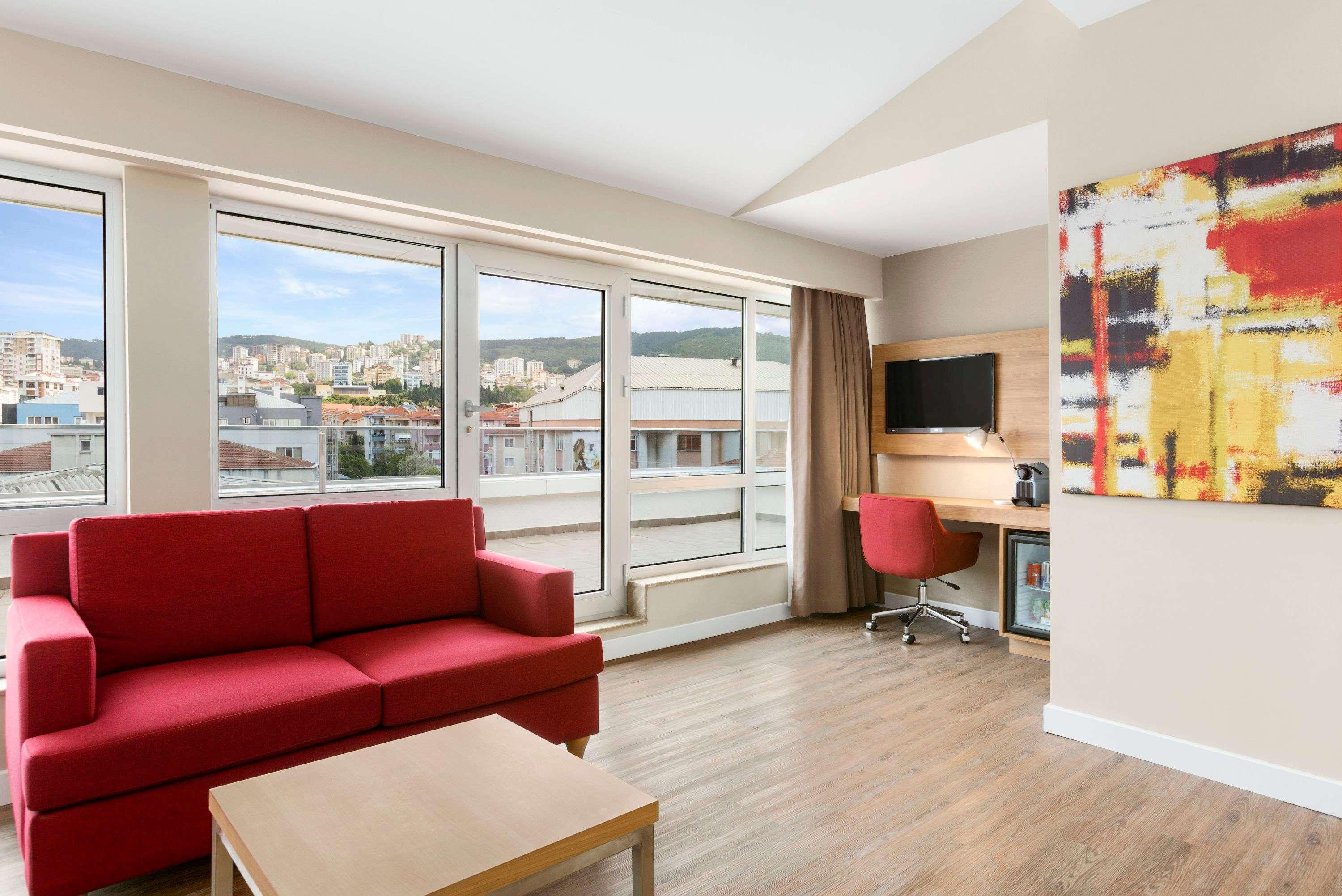 Ramada Encore Istanbul Kartal Zewnętrze zdjęcie
