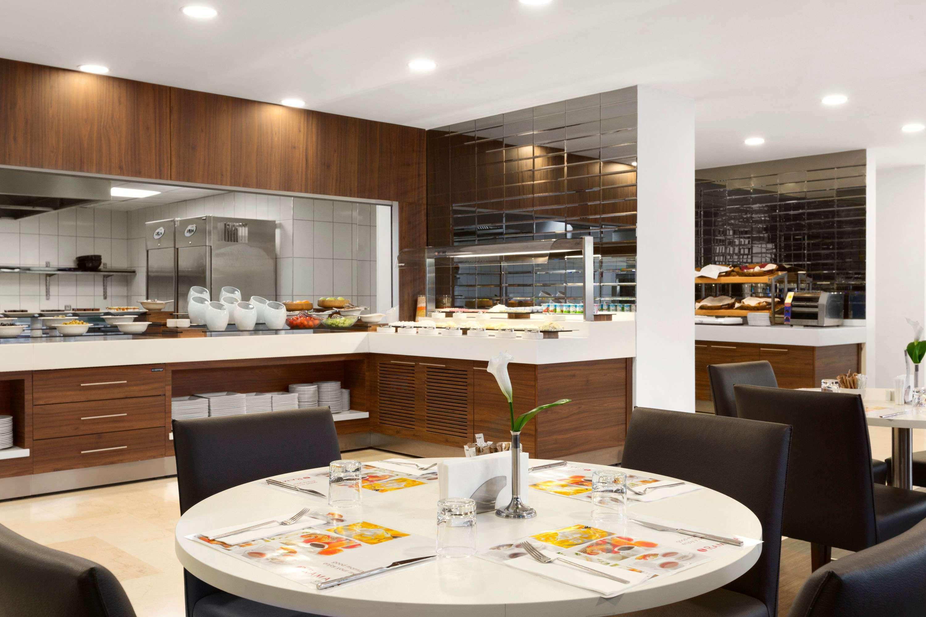Ramada Encore Istanbul Kartal Zewnętrze zdjęcie