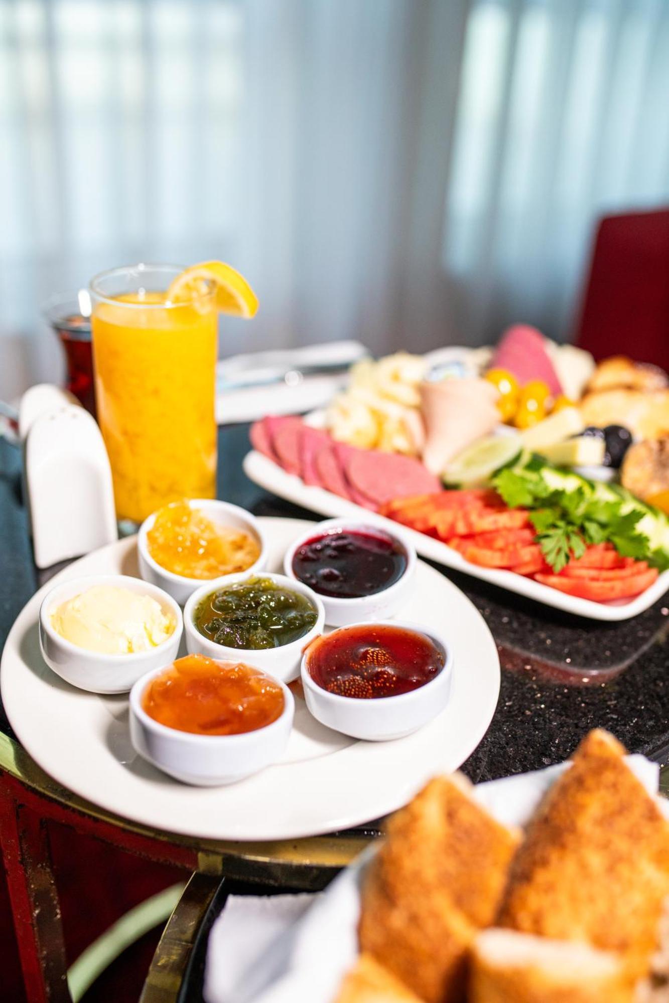 Ramada Encore Istanbul Kartal Zewnętrze zdjęcie