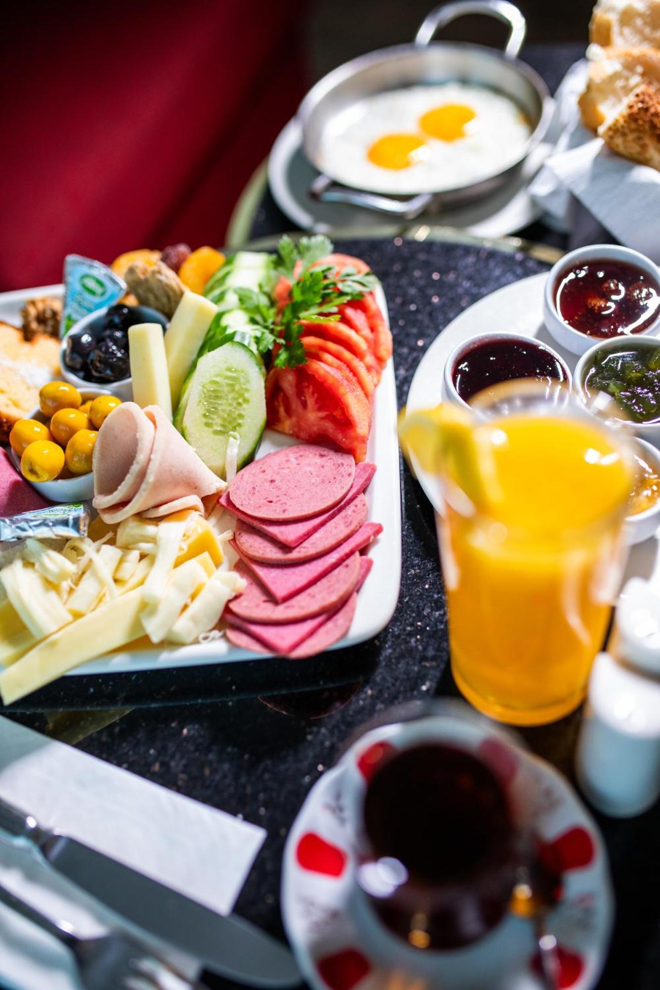 Ramada Encore Istanbul Kartal Zewnętrze zdjęcie