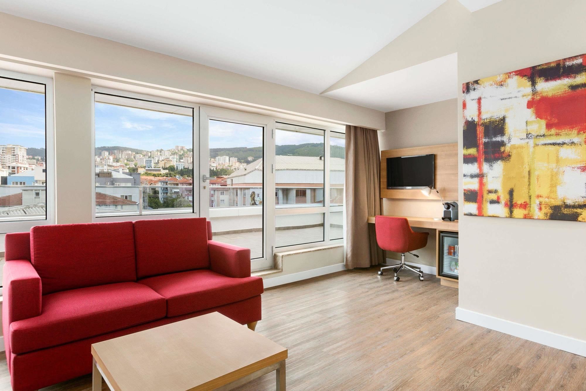 Ramada Encore Istanbul Kartal Zewnętrze zdjęcie